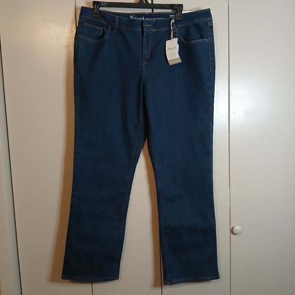 NWT Natural Reflections Woman's Comfort Stretch Blue Jeans size 18 (0382J3) - Picture 1 of 10